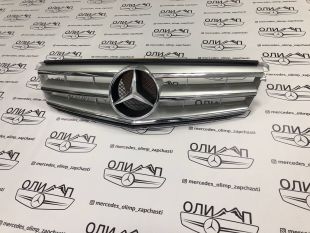 Решетка радиатора на Mercedes W204 АВАНГАРД ХРОМ / СЕРАЯ Решетка радиатора на Mercedes W204 АВАНГАРД ХРОМ / СЕРАЯ